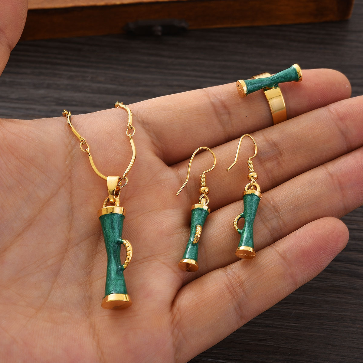 Conjunto de joias em cor doura - Women Accessories Png avaliação e preço